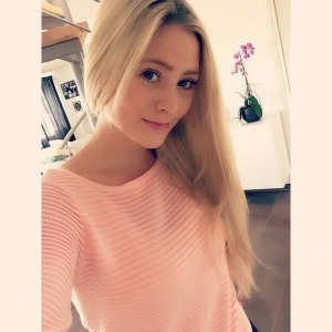 Janice2, 25 (ZH)