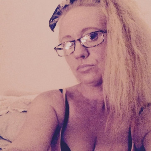 Sonielle9, 42 (AG)