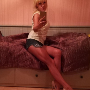 Samantha42, 37 (SG)