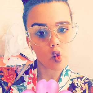 Awizie, 28 (BE)