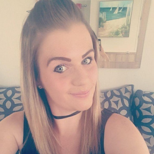 Aunti, 30 (TG)