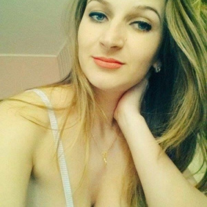 Nailla17, 32 (BE)